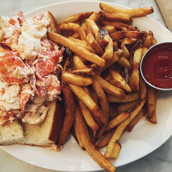 Neptune Oyster - Maine Lobster Roll (cold) - Seafood Near Me - Boston, Massachusetts