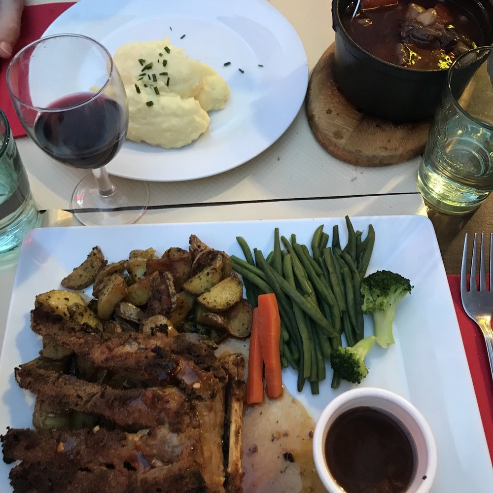 La Cave Gourmande - Beef borguignon (top) and lamb ribs (bottom) - Bistros Near Me - Paris, 75 La Cave Gourmande - Beef borguignon (top) and lamb ribs (bottom) - Bistros Near Me - Paris, 75