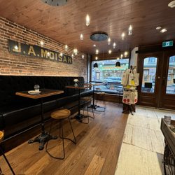 Épicerie J A Moisan
