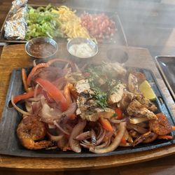 Iron Horse Bar & Grill - Steak and chicken fajitas