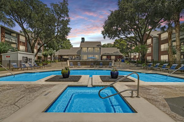 Foundations at Edgewater Apartments