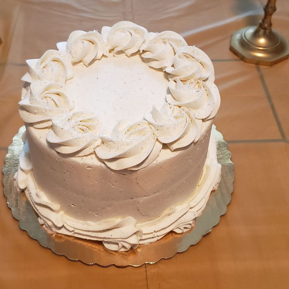 Kia's Cakes - Vanilla cake - Cupcakes Near Me - Lansdowne, Pennsylvania Kia's Cakes - Vanilla cake - Cupcakes Near Me - Lansdowne, Pennsylvania