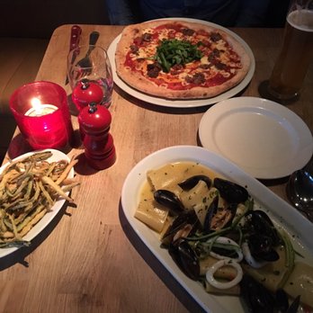Ponti's Italian Kitchen - The meatball pizza and sea food paccheri - Italian Near Me - London, XGL
