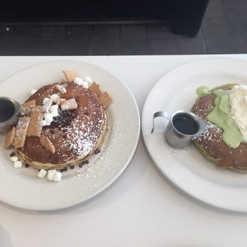 Bea Bea's - S'mores & Green Monster pancakes! - Coffee & Tea Near Me - Burbank, California