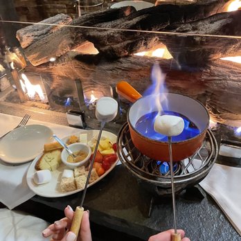 Geja's Cafe - Chocolate fondue - Fondue Near Me - Chicago, Illinois