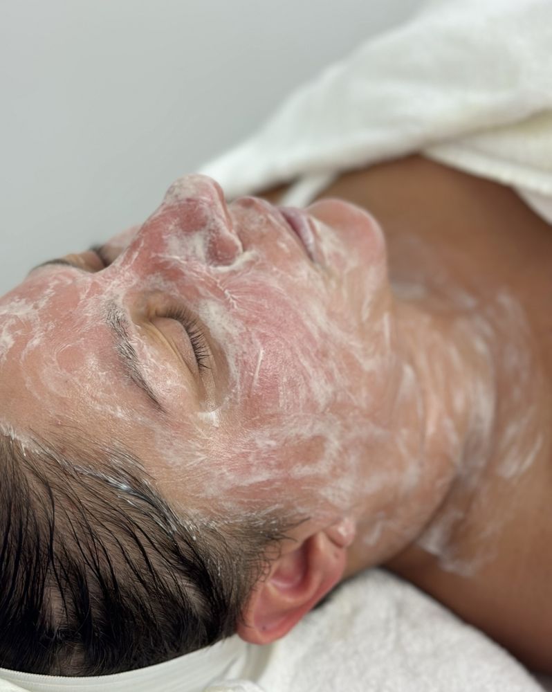 Flowrbombr Skincare Logo