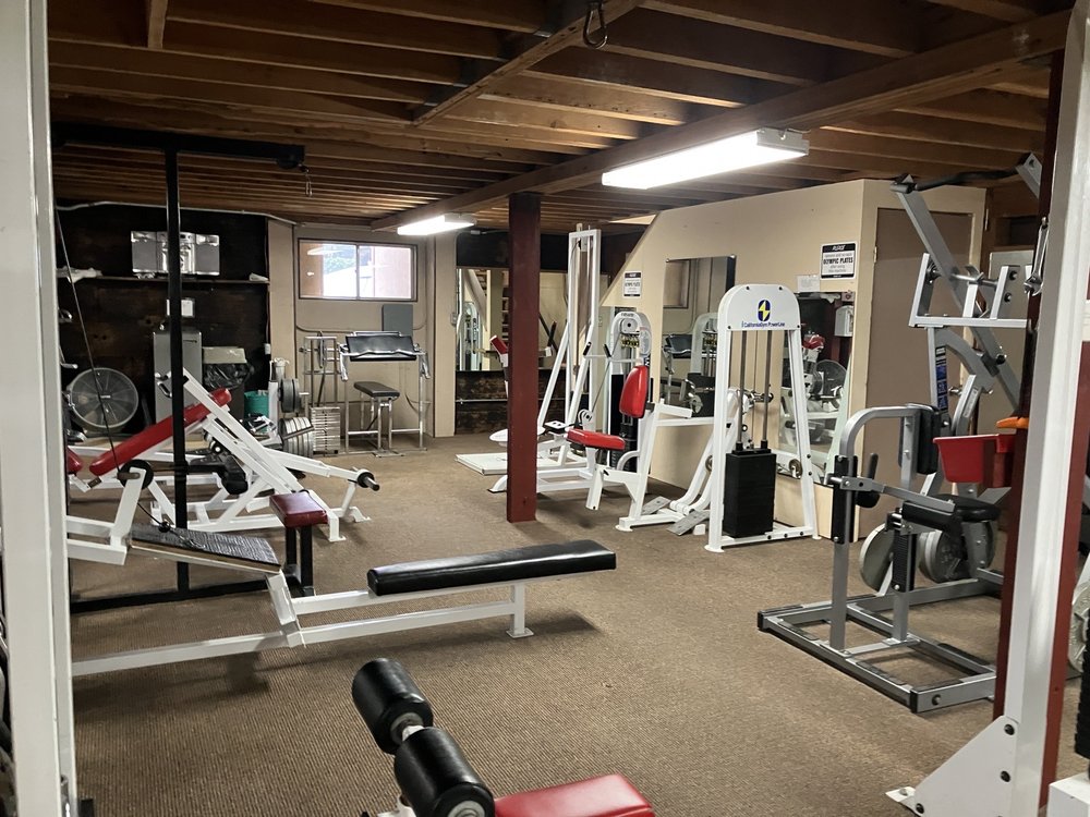 ESTRADA’S GYM Updated August 2024 10 Reviews 261 Pismo St, San
