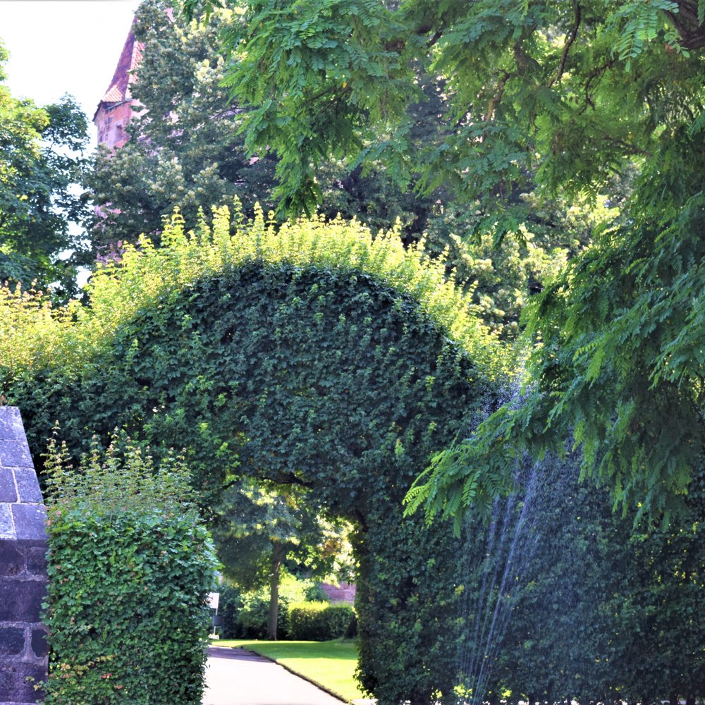 Burggarten - Entrance arch from inside the garden - Parks Near Me - Nuremberg, BY
