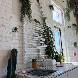 Onyx Coffee Lab - Amenities station