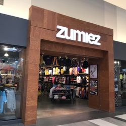 Zumiez
