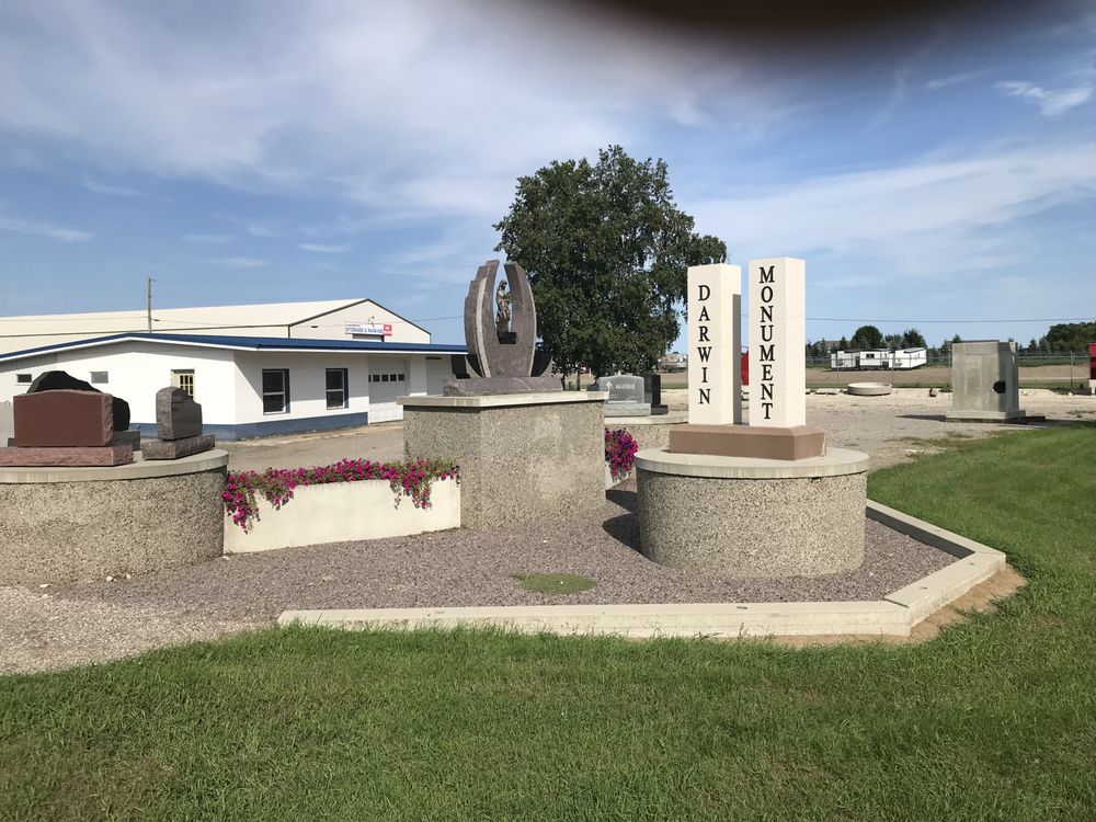 DARWIN MONUMENT Updated October 2024 116 E Highway 12, Darwin