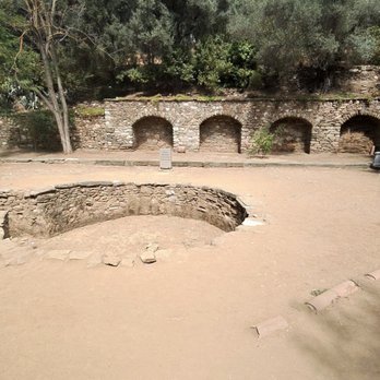 Meryem Ana Evi - Landmarks & Historical Buildings Near Me - İzmir, 35
