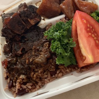 Quidleys Delight - Small oxtail with rice and peas, side of yams - Caribbean Near Me - Charlotte, North Carolina Quidleys Delight - Small oxtail with rice and peas, side of yams - Caribbean Near Me - Charlotte, North Carolina