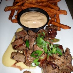 Sneakers Sports Lounge - Steak Bite Appy