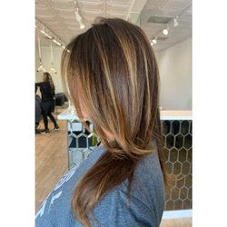 Glisten Beauty Bar