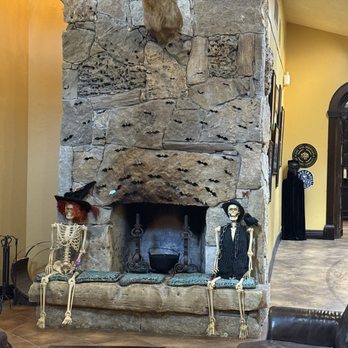 Wimberley Valley Winery - More decoration! - Wine Tasting Room Near Me - Driftwood, Texas Wimberley Valley Winery - More decoration! - Wine Tasting Room Near Me - Driftwood, Texas