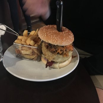 Kenny's Bar - Bars Near Me - Lahinch, CE