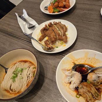 Paradise Dynasty - TB: Sweet and Sour Chicken, Fried Rice with Pork Chop, Noodle with 'Dan Dan' Sauce, Prawn and Kurobuta Pork Wonton - Singaporean Near Me - Costa Mesa, California Paradise Dynasty - TB: Sweet and Sour Chicken, Fried Rice with Pork Chop, Noodle with 'Dan Dan' Sauce, Prawn and Kurobuta Pork Wonton - Singaporean Near Me - Costa Mesa, California