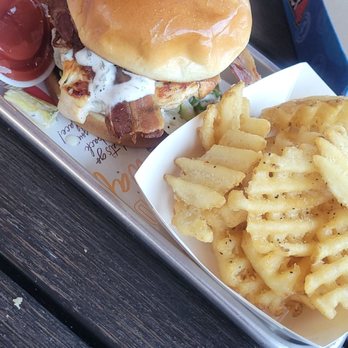 Bruxie - Grilled chicken ranch blt combo - Chicken Shop Near Me - Long Beach, California Bruxie - Grilled chicken ranch blt combo - Chicken Shop Near Me - Long Beach, California