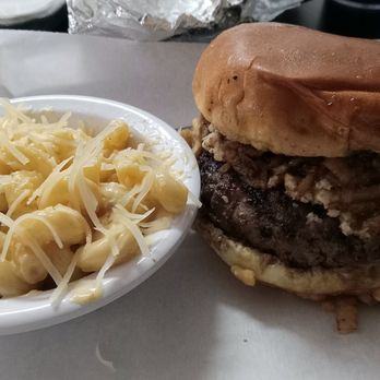 Roadside 'Que - Barbeque Near Me - Fort Payne, Alabama