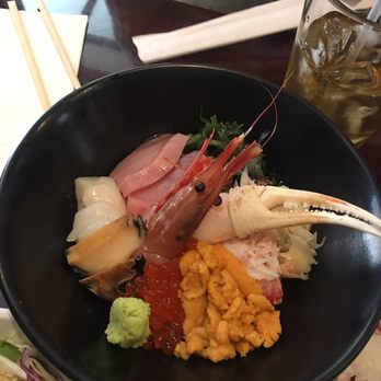 Waraku - Only the first 15 gets this item for lunch!! It's so good. Deluxe Assorted - Izakaya Near Me - Torrance, California