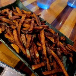 571 Grill and Draft House - French fries burnt and cold