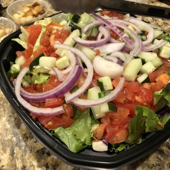 Lou Malnati's Pizzeria - Pizza Near Me - Glenview, Illinois