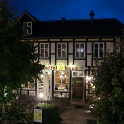 Kartoffelhaus - Ansicht am Abend.