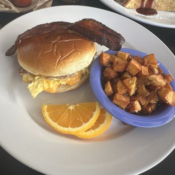 828 Cafe - Breakfast & Brunch Near Me - Franklin, North Carolina