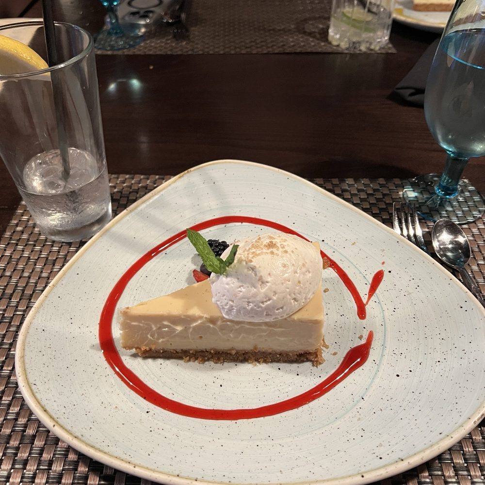 Six Seven Restaurant - Key Lime Pie - New American Near Me - Seattle, Washington Six Seven Restaurant - Key Lime Pie - New American Near Me - Seattle, Washington
