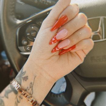 Levon Nail Lounge - Nail Salons Near Me - Upland, California