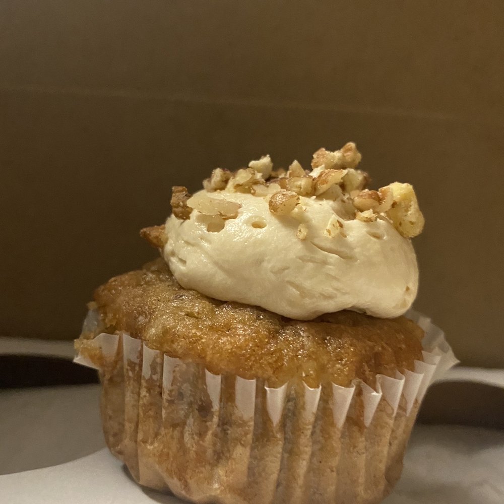 Sugarfoot's Cupcakes - The hummingbird cupcake - Cupcakes Near Me - Spring, Texas Sugarfoot's Cupcakes - The hummingbird cupcake - Cupcakes Near Me - Spring, Texas