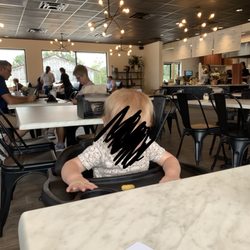 Fox's Pizza Den - Inside