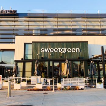 sweetgreen - Healthy Salads, Wraps, and Bowls - Outside - Salad Near Me - Indianapolis, Indiana sweetgreen - Healthy Salads, Wraps, and Bowls - Outside - Salad Near Me - Indianapolis, Indiana
