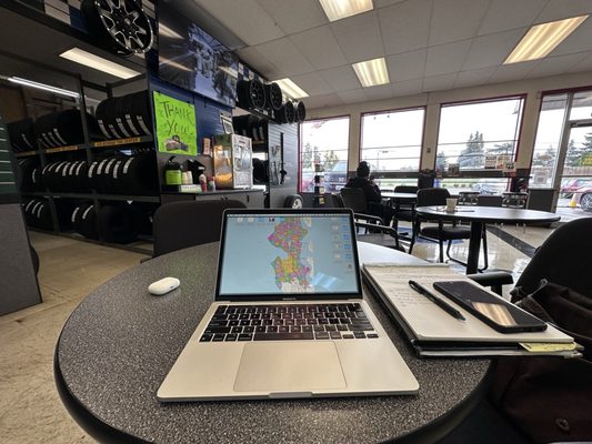 Les Schwab Tire Center