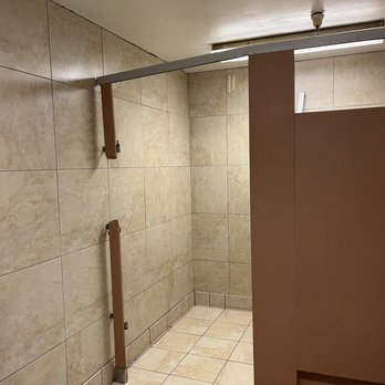 Foodmaxx - Men's Restroom - Grocery Near Me - Newark, California