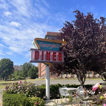 Georgie's Diner - Outside sign - Vegan Near Me - West Haven, Connecticut Georgie's Diner - Outside sign - Vegan Near Me - West Haven, Connecticut
