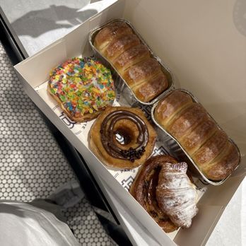 Paris Baguette - Bakeries Near Me - Woodbridge, New Jersey Paris Baguette - Bakeries Near Me - Woodbridge, New Jersey