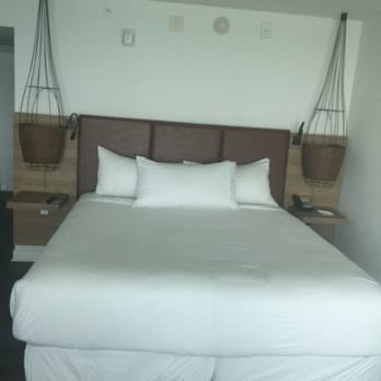 Amara Cay Resort - Bed-very comfy - Resorts Near Me - Islamorada, Florida Amara Cay Resort - Bed-very comfy - Resorts Near Me - Islamorada, Florida