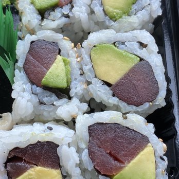 Koi Sushi - Tuna avocado roll - Japanese Near Me - Chicago, Illinois Koi Sushi - Tuna avocado roll - Japanese Near Me - Chicago, Illinois