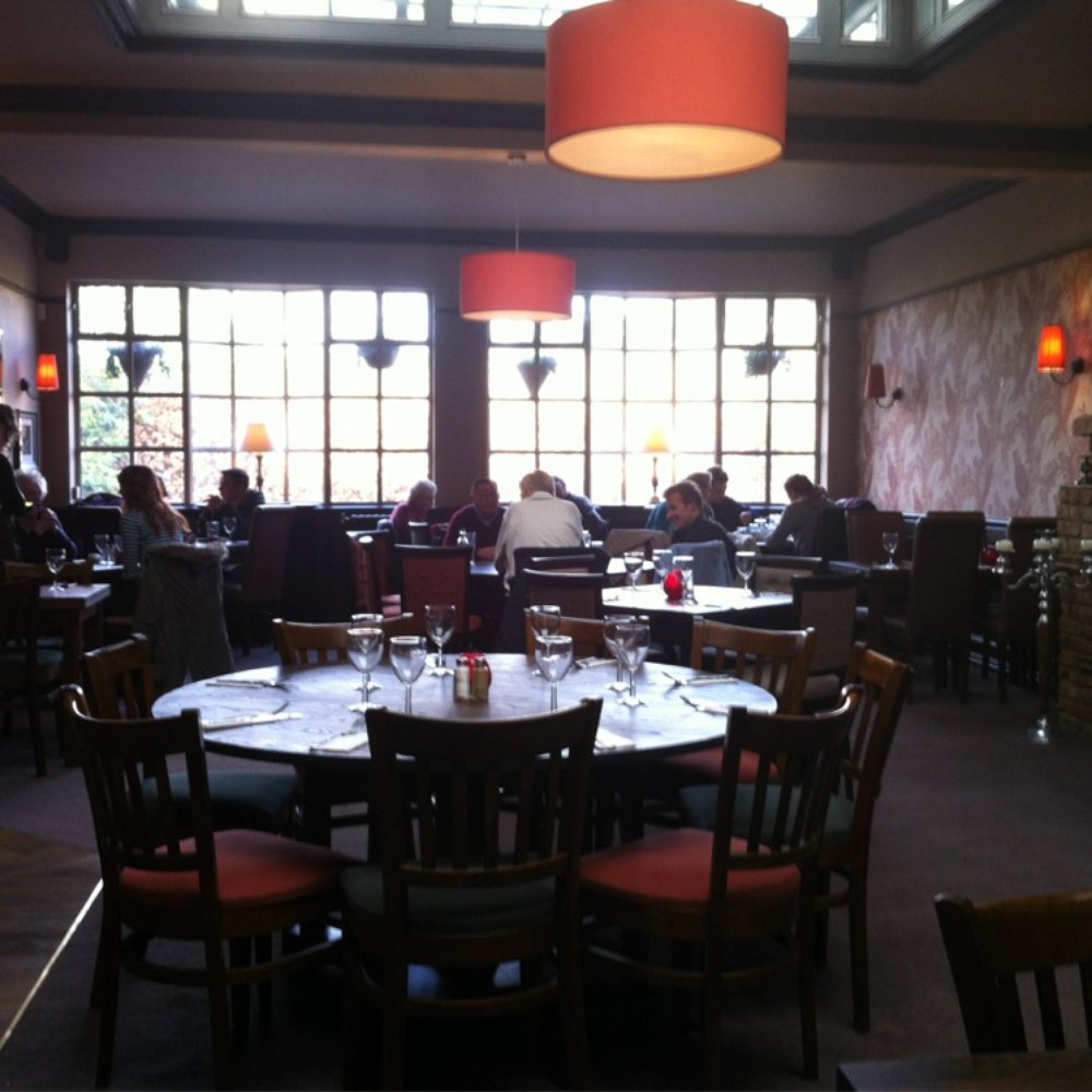 Stepping Stones - Pubs Near Me - Dorking, SRY Stepping Stones - Pubs Near Me - Dorking, SRY