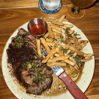 Maui Brewing - Steak Frites - Brewpubs Near Me - Lahaina, Hawaii