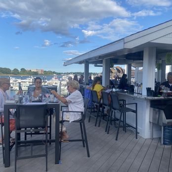 BAY POINTE WATERFRONT RESTAURANT - Updated July 2025 - 452 Photos & 485 ...