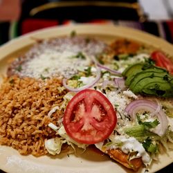 Todo Pa' La Cruda - Enchiladas