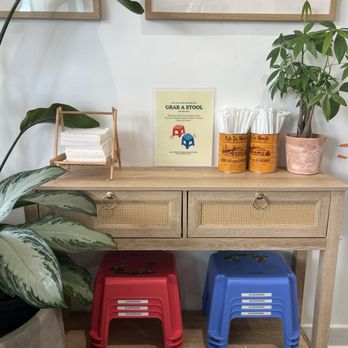 Sugarmama Sugarcane - Cute stools - Juice Bars & Smoothies Near Me - Hayward, California Sugarmama Sugarcane - Cute stools - Juice Bars & Smoothies Near Me - Hayward, California