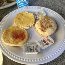 Not an eco friendly establishment with all the plastic used. Butter saturated English muffins: