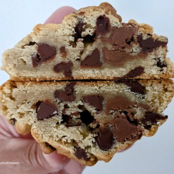 Batch & Box - Del Mar - The Classic Chocolate Chip - Bakeries Near Me - San Diego, California Batch & Box - Del Mar - The Classic Chocolate Chip - Bakeries Near Me - San Diego, California