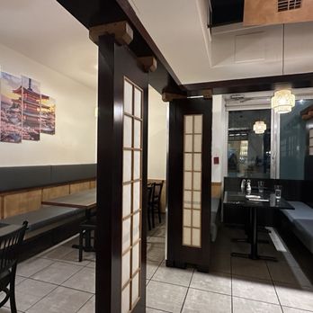Maguro House - Dining Room with private rooms - Japanese Near Me - Toronto, Ontario Maguro House - Dining Room with private rooms - Japanese Near Me - Toronto, Ontario