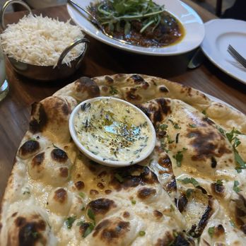 The Dutchess - Naan - Cafes Near Me - Ojai, California