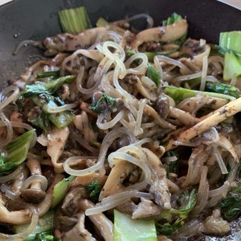 Full Bloom Vegan - Chow mein - Vegan Near Me - Miami Beach, Florida
